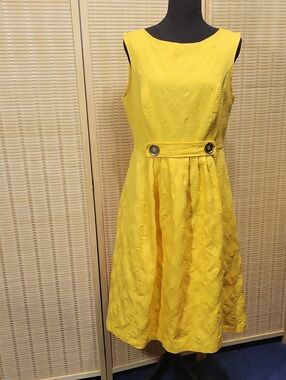 Signature by Robbie Bee Yellow Dress - 10